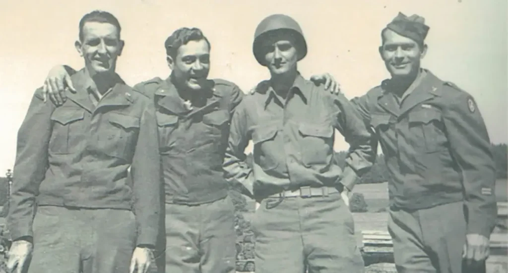 4 Soldiers posing WWII