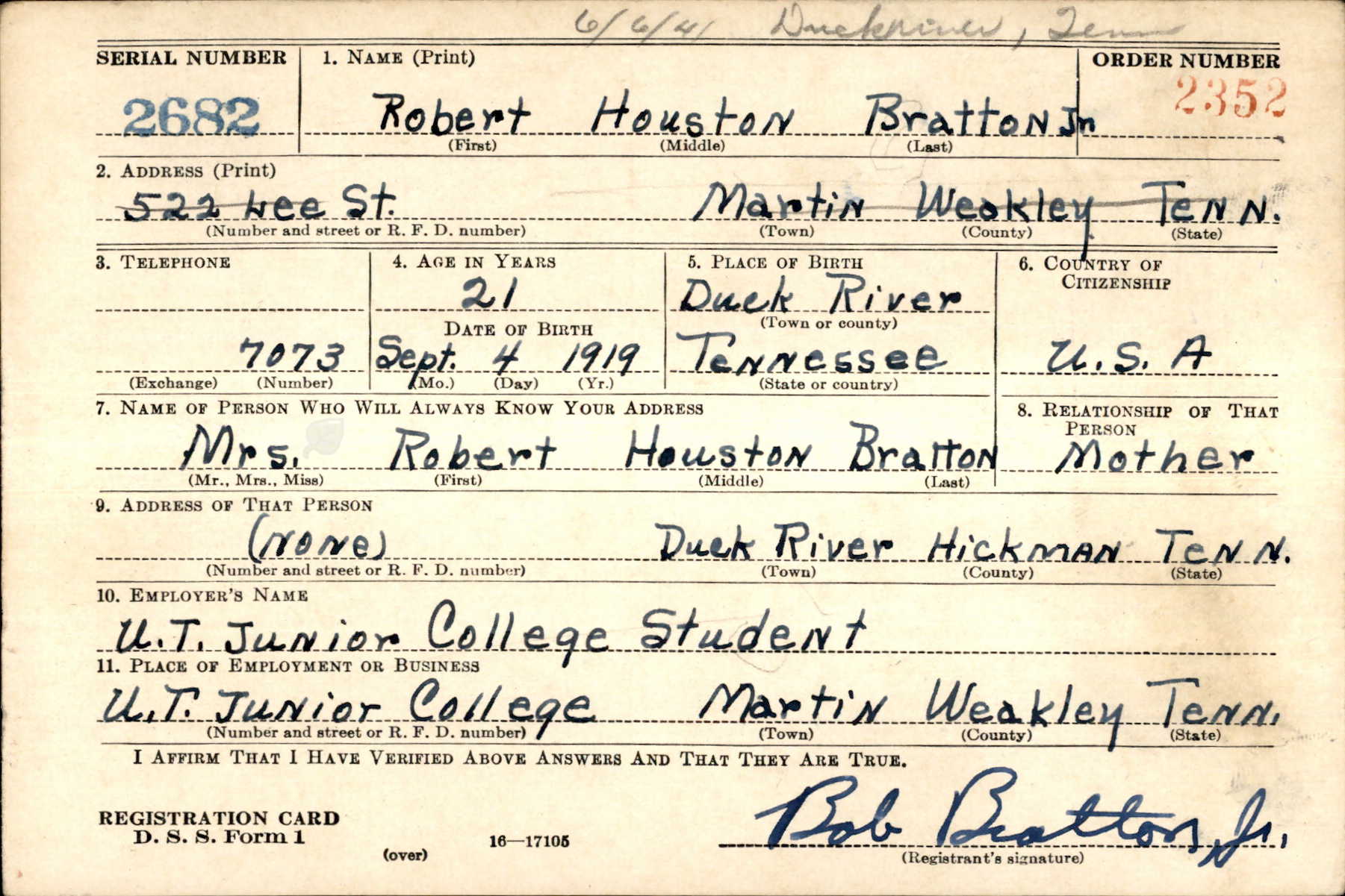 headshot photo of Robert Houston Bratton